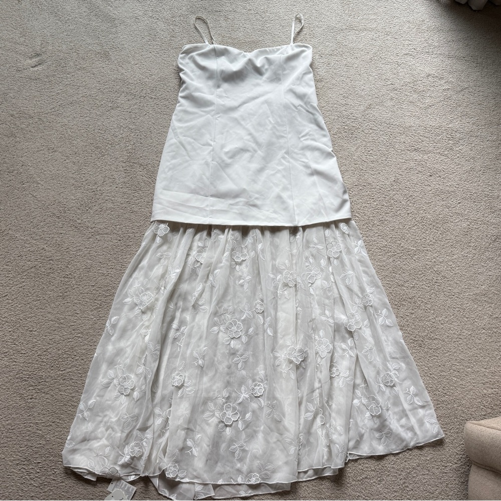 Abercrombie & Fitch Cream Floral Embroidered Maxi Dress - Picture 6 of 16